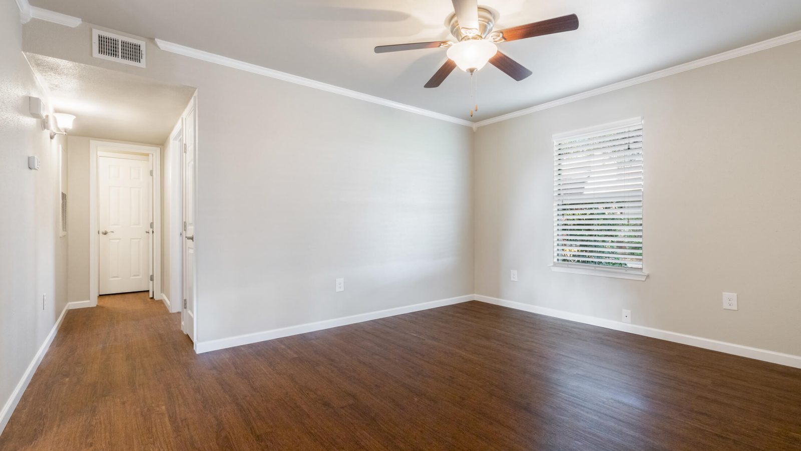 Blanco Oaks Apartments Photo Gallery
